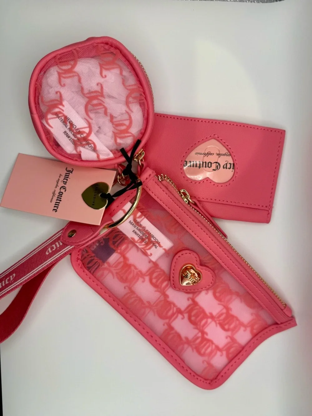 Juicy Couture Pink Lemonade Heart Accent Wristlet and Card Case Set - Picture 1 of 6